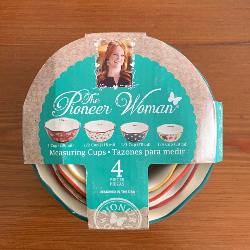 The Pioneer Woman 4 piece measuring cups